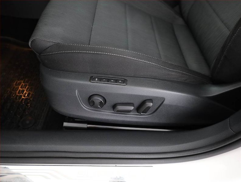 Škoda Superb (2020) 2.0 TDI - fotka 18 z 20