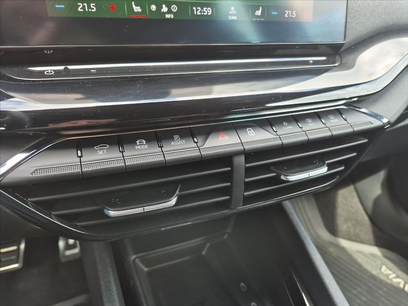 Škoda Octavia 2,0 TDi SportLine DSG - fotka 18 z 18