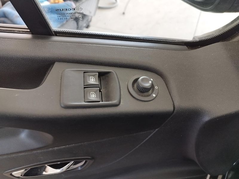 Opel Vivaro (2019) 1,6CDTI,89KW,LONG,9MÍST,TAŽNÝ - fotka 19 z 30