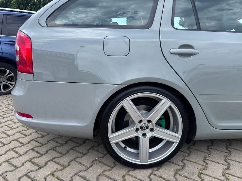 Škoda Octavia (2006) RS 2,0 FSI TURBO 147 KW STK - fotka 15 z 50