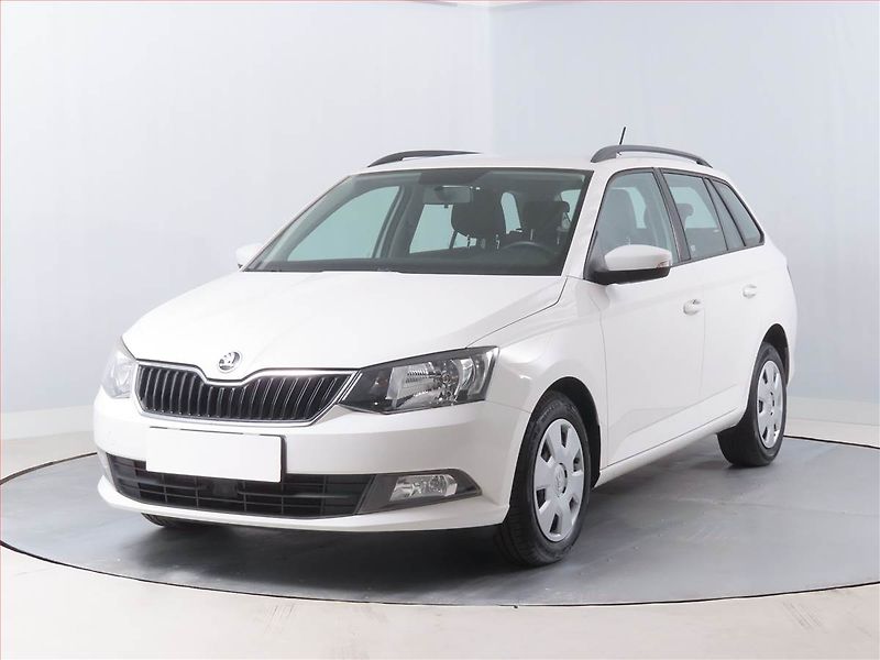 Škoda Fabia (2018) 1.4 TDI, Park. senzory - fotka 2 z 15