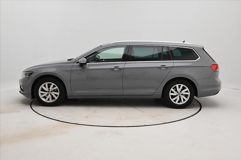 Volkswagen Passat 2,0 TDI 110kW DSG Business Zár - fotka 8 z 25