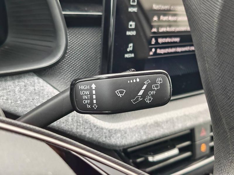 Škoda Kamiq Selection 6MP 1,0TSI - fotka 14 z 22