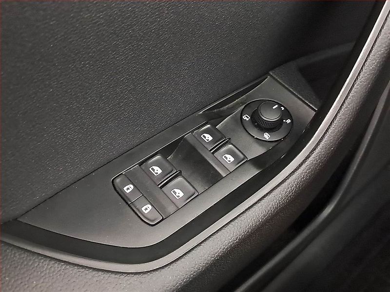 Škoda Superb (2019) 2.0 TDI, Automat, Navi - fotka 20 z 24