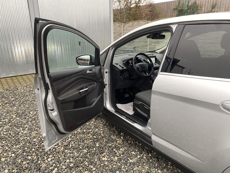 Ford C-MAX 1.5TDC-i 120PS NEW MODEL NAVI! - fotka 140 z 155