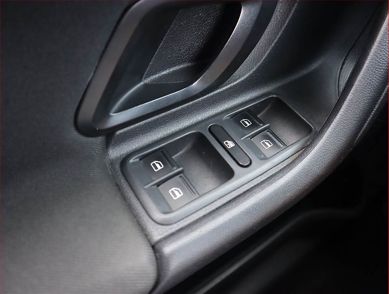 Škoda Fabia (2012) 1.2 TSI, Serv.kniha, Tempomat - fotka 13 z 16