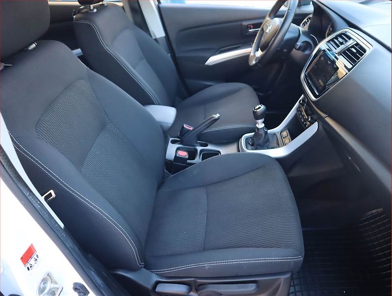 Suzuki SX4 S-Cross (2019) 1.4 BoosterJet, Serv.kniha - fotka 9 z 18