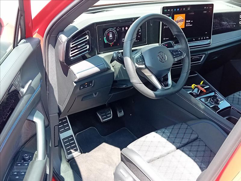 Volkswagen Tiguan 2,0 TDi 142kW 7DSG 4Motion R-L - fotka 5 z 39