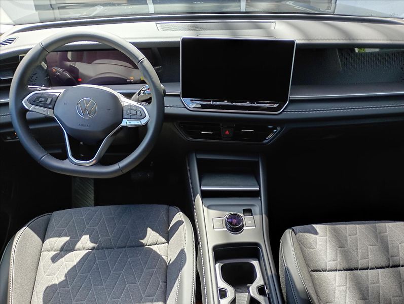 Volkswagen Tayron (2025) 1,5 eTSI 110 kW mHEV  People - fotka 15 z 17
