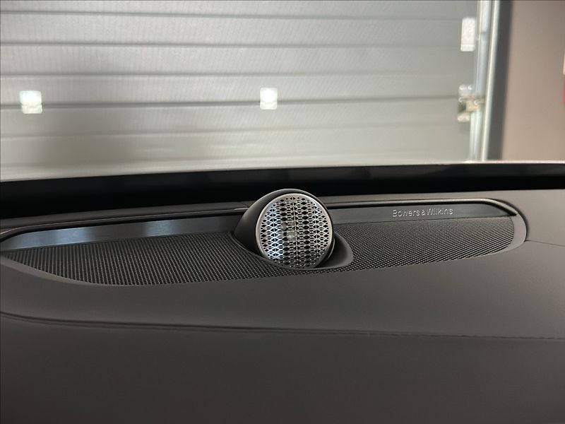 Volvo XC90 (2026) 2,0 T8  Plus Bright - fotka 30 z 41