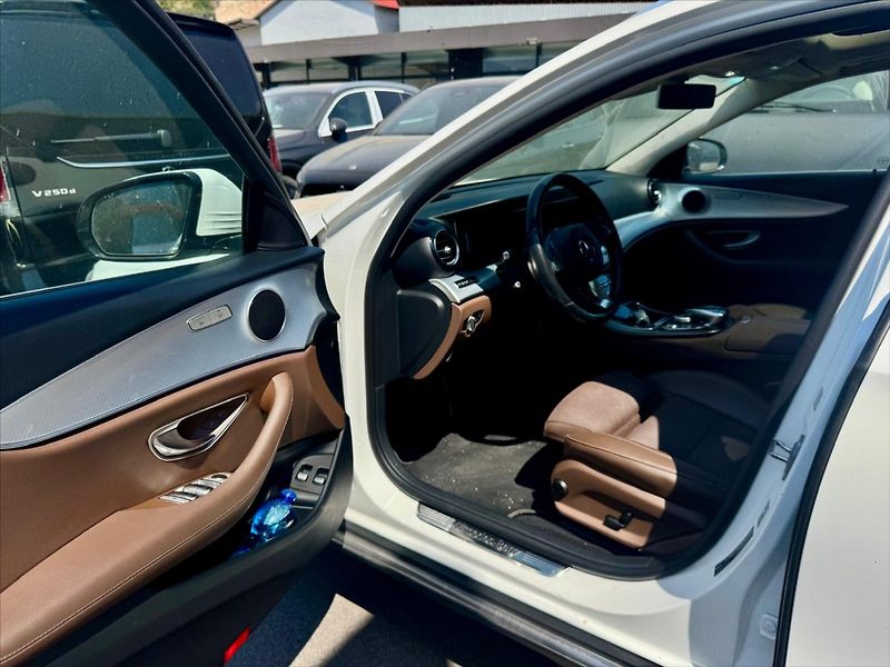 Mercedes-Benz Třídy E 2,0 4Matic Auto All-Terrain od - fotka 15 z 25
