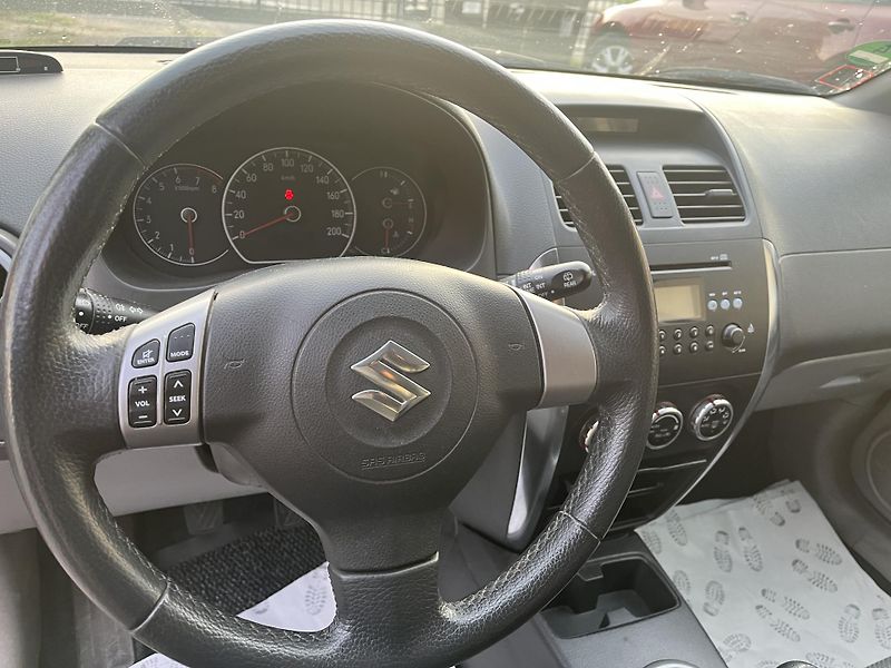 Suzuki SX4 (2007) PĚKNÝ STAV i CENA - fotka 13 z 30