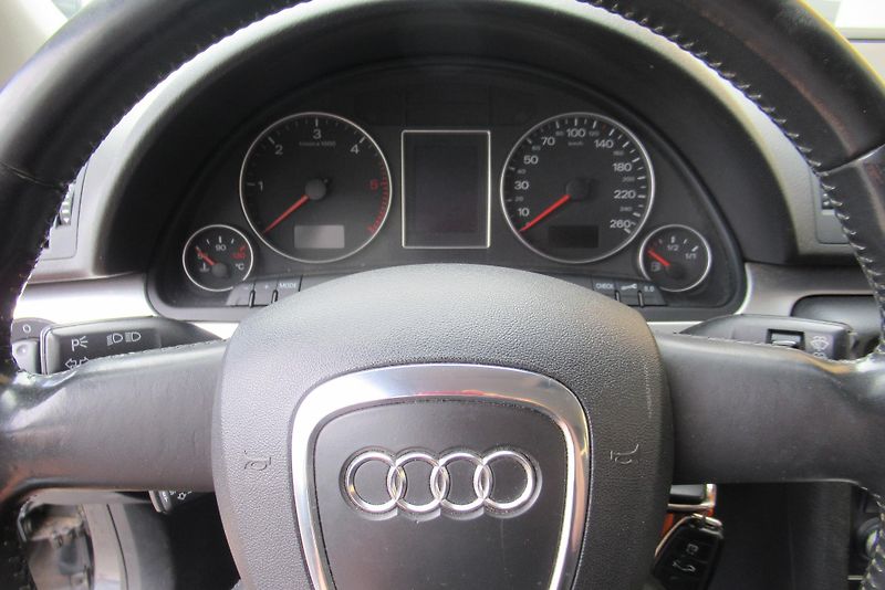 Audi A4 1.9 TDi  AUT. KLIMA  - fotka 12 z 20