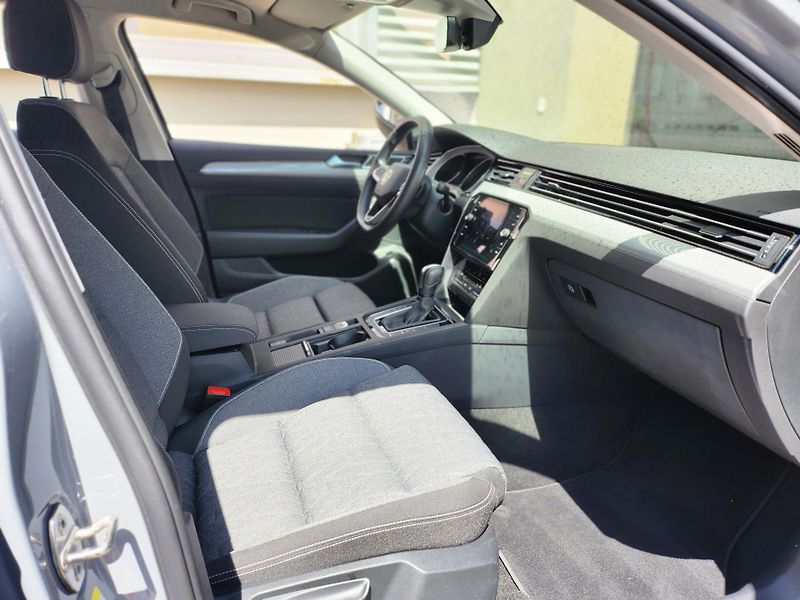 Volkswagen Passat 2.0TDI 110kw DSG Variant - fotka 8 z 26