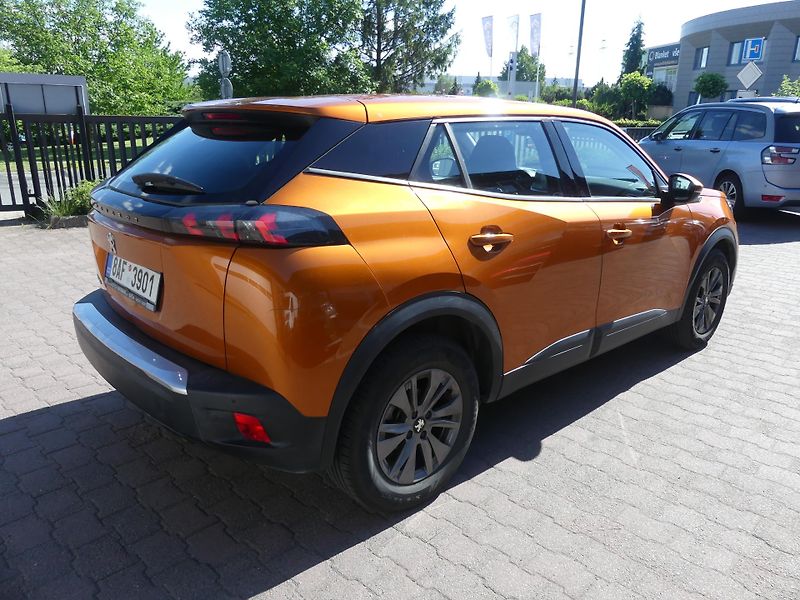 Peugeot 2008 (2020) 1,2 PureTech MAN6 - fotka 5 z 22