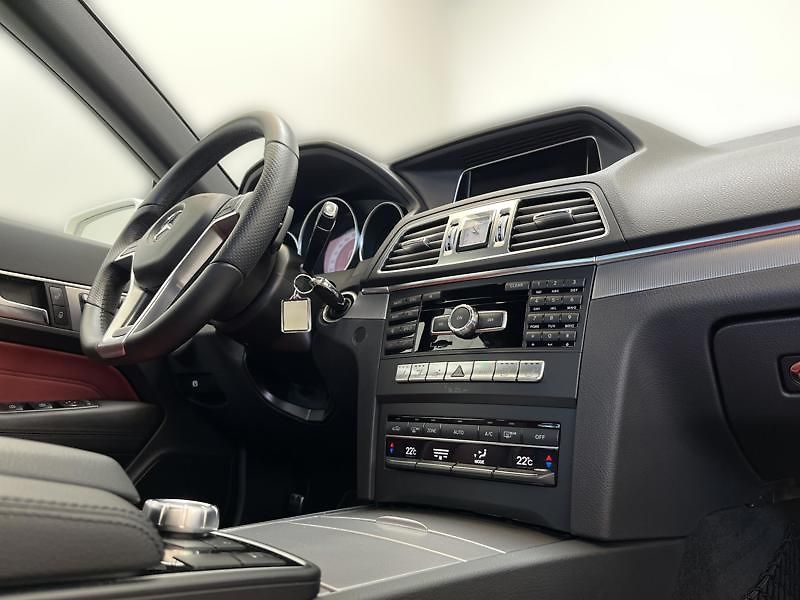 Mercedes-Benz Třídy E Třídy 350 kabriolet AMG Line - fotka 17 z 25