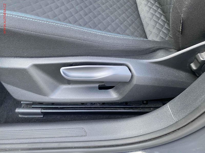 Volkswagen Polo (2019) 1.0 TSi, IQ Drive, navi - fotka 14 z 18