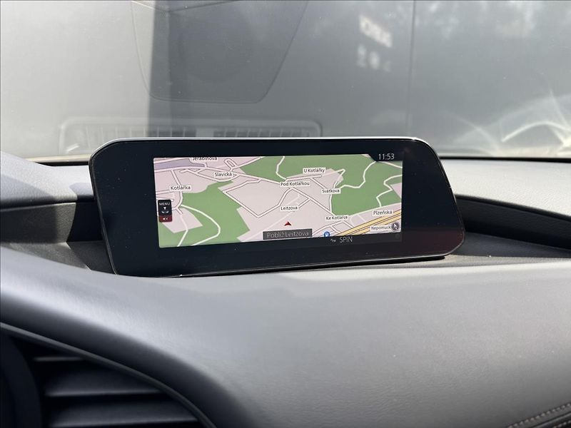 Mazda 3 2,0 Skyactiv-G Style AT - fotka 22 z 29