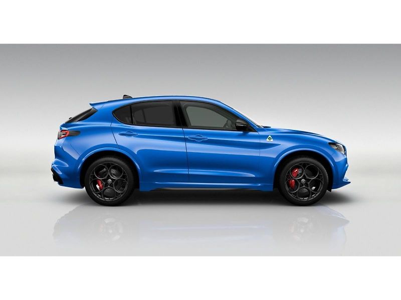 Alfa Romeo Stelvio (2026) 2.9 V6 BiTurbo 520k QV Carbon - fotka 2 z 6