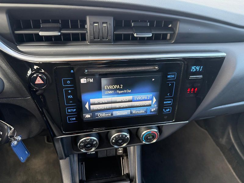 Toyota Corolla 1.6 VVT-i Active LED TREND+ - fotka 22 z 28