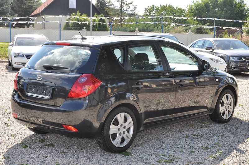 Kia Ceed 1.4i 66kW 5dv. - fotka 3 z 15