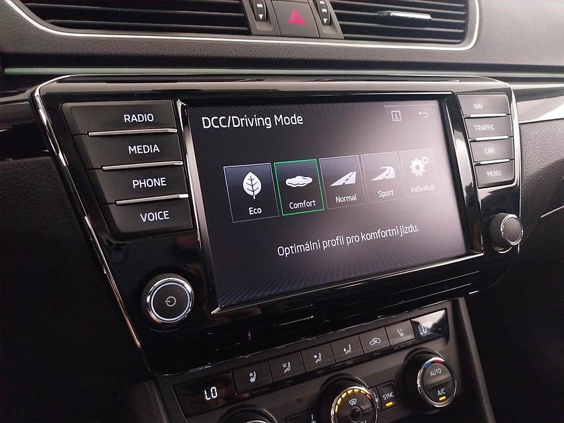 Škoda Superb (2016) Laurin&Klement 2.0 TDI - fotka 26 z 26
