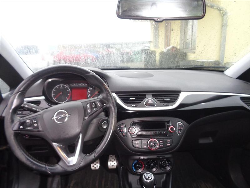 Opel Corsa 1,4 - fotka 9 z 14