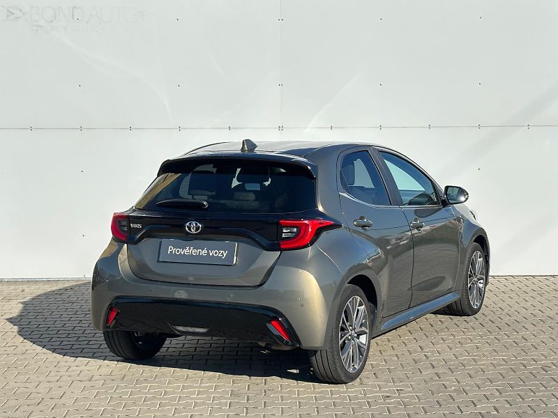 Toyota Yaris 1.5 Dynamic Force Executive AT - fotka 2 z 29