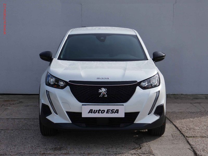 Peugeot 2008 (2023) 1.2PT, 1.maj,ČR, Active, LED - fotka 2 z 16