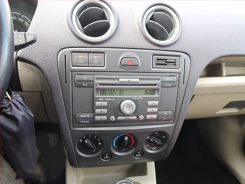 Ford Fusion (2008) 1.4, ČR,1.maj, po STK, Tažné - fotka 12 z 15