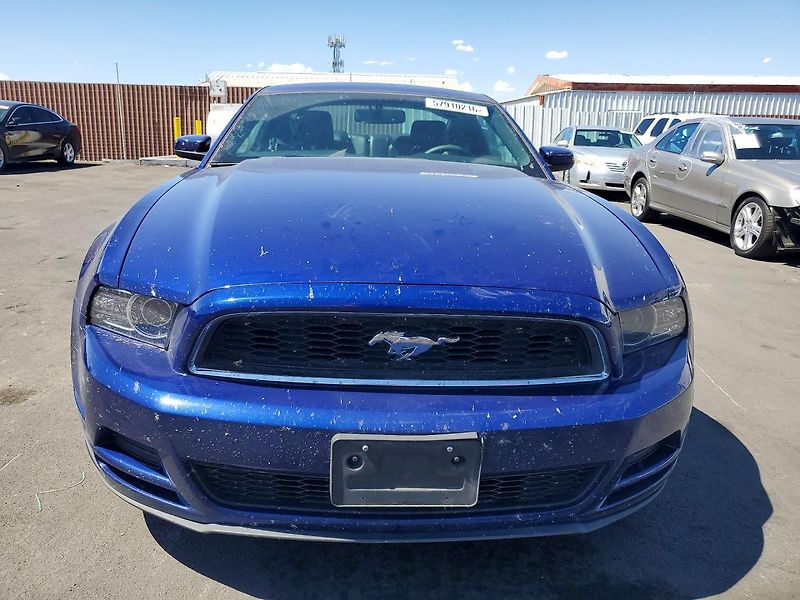 Ford Mustang (2014) Auto na cestě - fotka 5 z 12