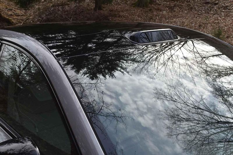 Nové Volvo ES 90 jsme projížděli ve středních Čechách.