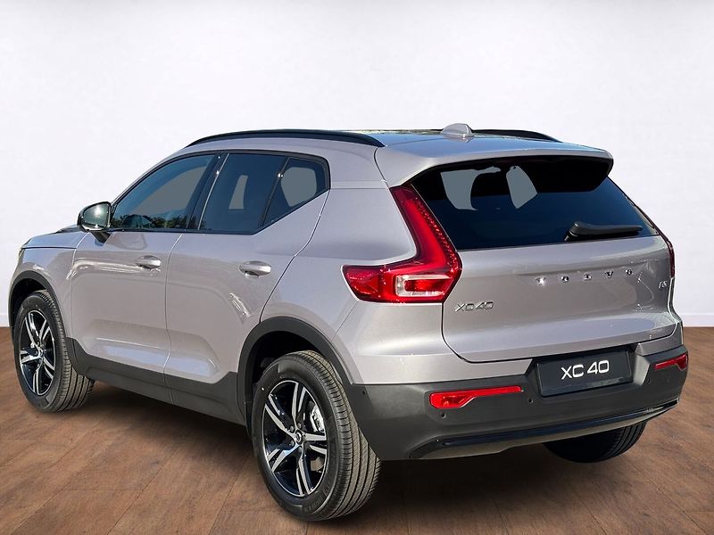 Volvo XC40 (2026) PLUS DARK B3, 360°, PIXEL LED - fotka 3 z 20