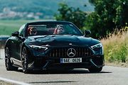 Na veřejných silnicích jsme zkoušeli černě lakovaný exemplář