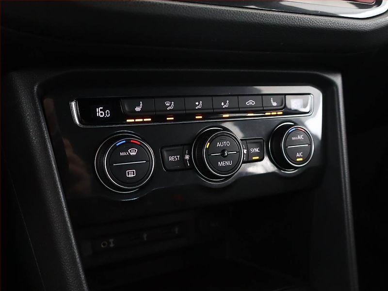 Volkswagen Tiguan (2017) R-Line 2.0 TDI, 4X4, Automat - fotka 14 z 18