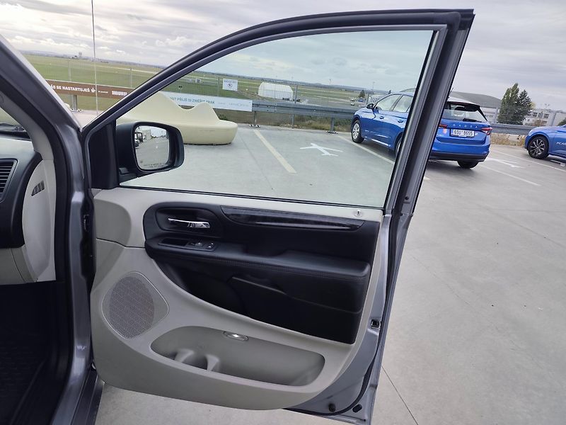 Dodge Grand Caravan (2014)  3.6 s Lpg  - fotka 28 z 29