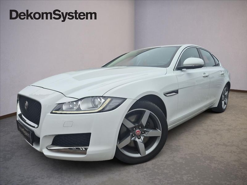 Jaguar XF 3,0 30d R-SPORT - fotografie inzerátu