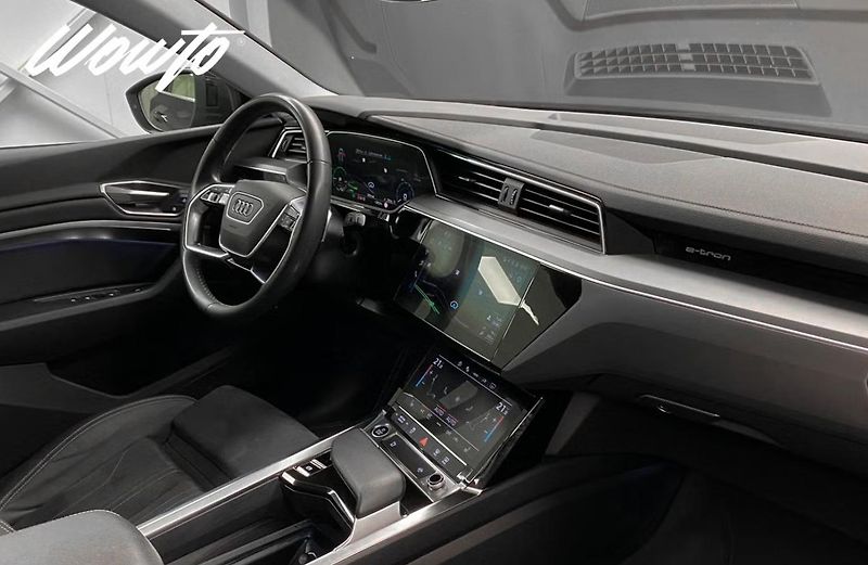 Audi Q8 e-tron 55 Quattro Kamera Matrix Tažné - fotka 11 z 20