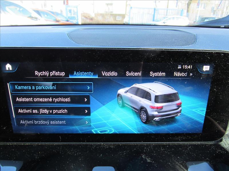 Mercedes-Benz GLB 2,0 AMG 35 225kW - fotka 20 z 35
