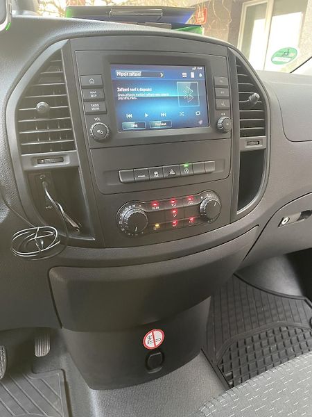Mercedes-Benz Vito (2022) Tourer 116 XL PRO 9 mist - fotka 6 z 10