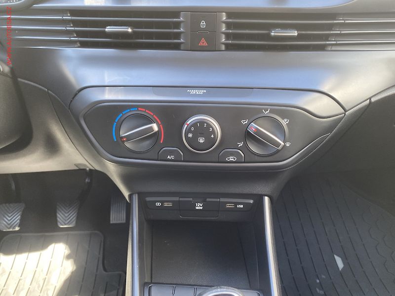 Hyundai i20 (2023) 1.2 MPI, 1.maj,ČR, Comfort - fotka 13 z 16