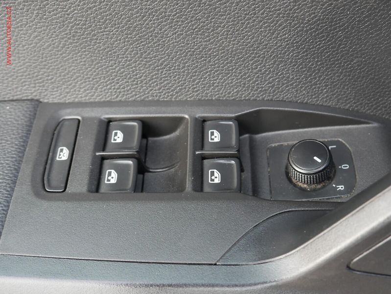 Seat Arona (2019) 1.0 TSi, Xcellence, navi - fotka 18 z 19