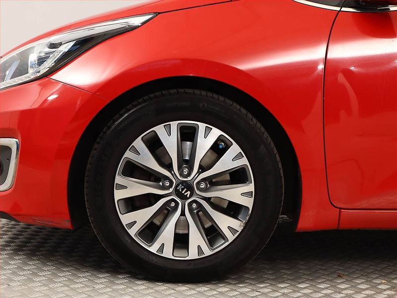 Kia Ceed (2016) 1.6 GDI, ČR,1.maj, Serv.kniha - fotka 12 z 16
