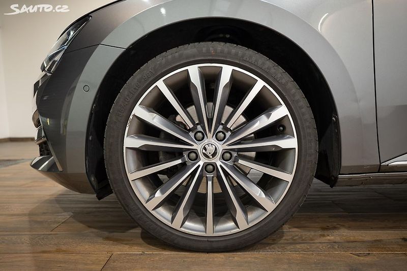 Škoda Superb 2.0 TDI 147 kW 4x4 L&K - fotka 41 z 41