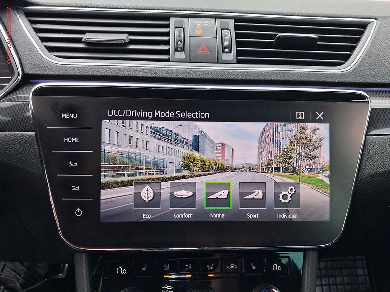 Škoda Superb (2019) 2.0 TDi, Sportline, DSG - fotka 20 z 21