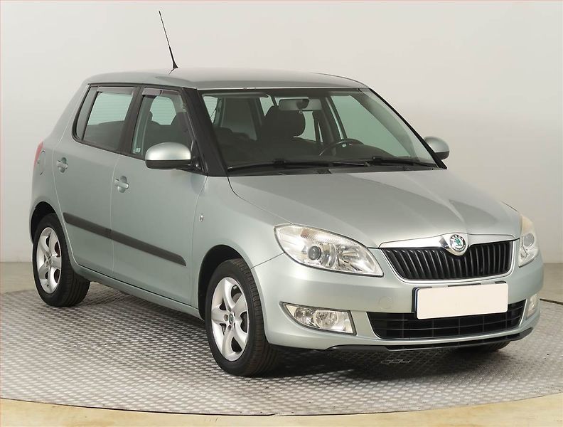 Škoda Fabia (2011) Elegance 1.2 TSI, Tempomat - fotka 1 z 16