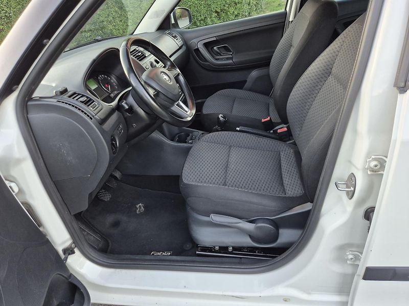 Škoda Fabia (2014) Škoda Fabia Combi 1.4 63 kW  - fotka 11 z 15