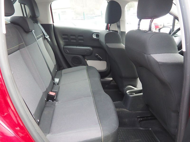 Citroën C3 (2019) 1.2 PureTech Feel - fotka 16 z 34