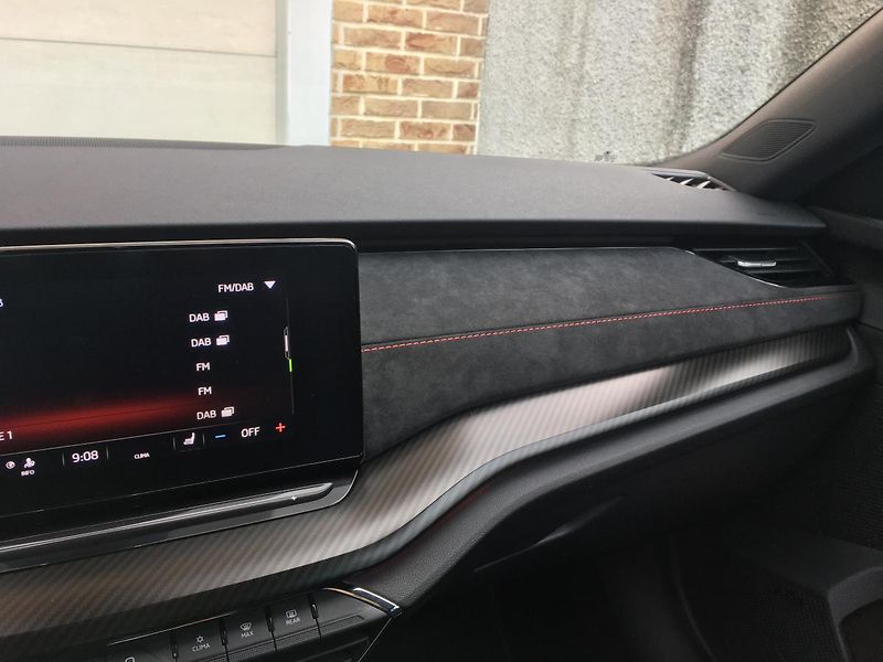 Škoda Octavia (2021) RS 2.0TSI DSG 180kW - fotka 15 z 20