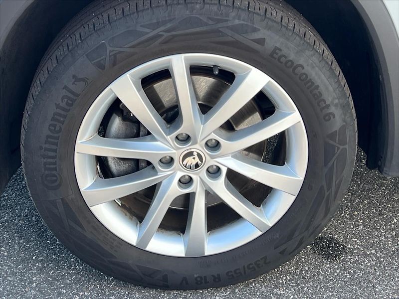 Škoda Kodiaq 2,0 TDi 147kW 7DSG 4x4 STYLE P - fotka 12 z 28